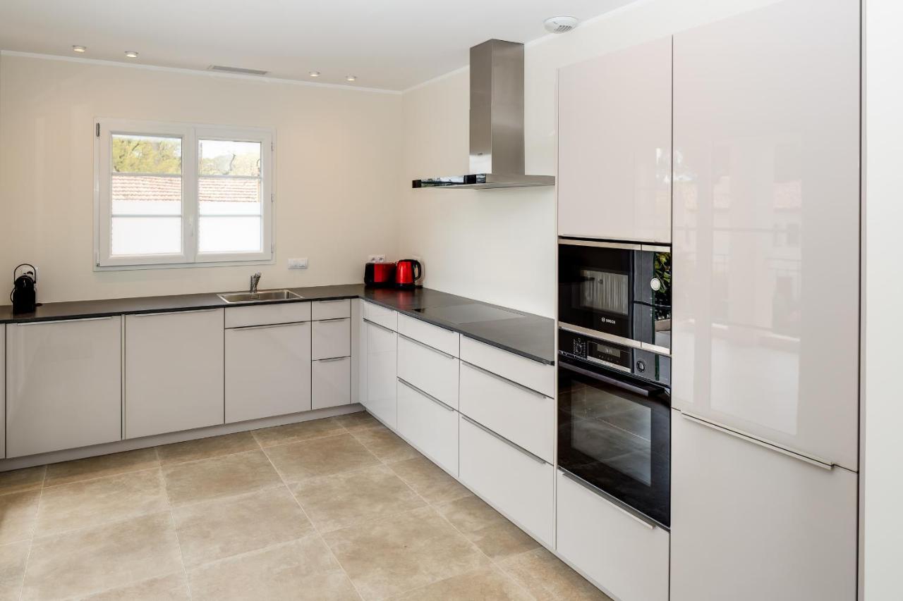 Luxurious And Spacious Apartment In The Heart Of The Cote D'Azur Roquefort Les Pins Kültér fotó